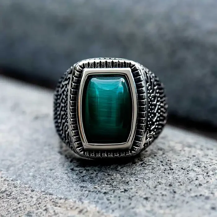 Helloice Retro Pattern Gemstone Stainless Steel Ring