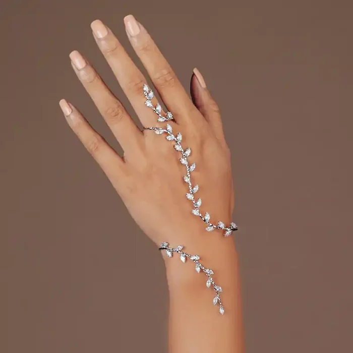 Helloice Shiny Diamond Leaf Bracelet