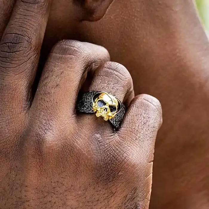 Helloice Skull Wings Ring in Black Gold