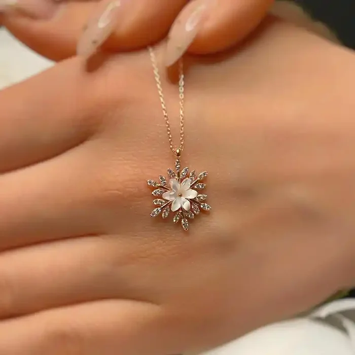 Helloice Snowflake Luminous Stone Rose Necklace