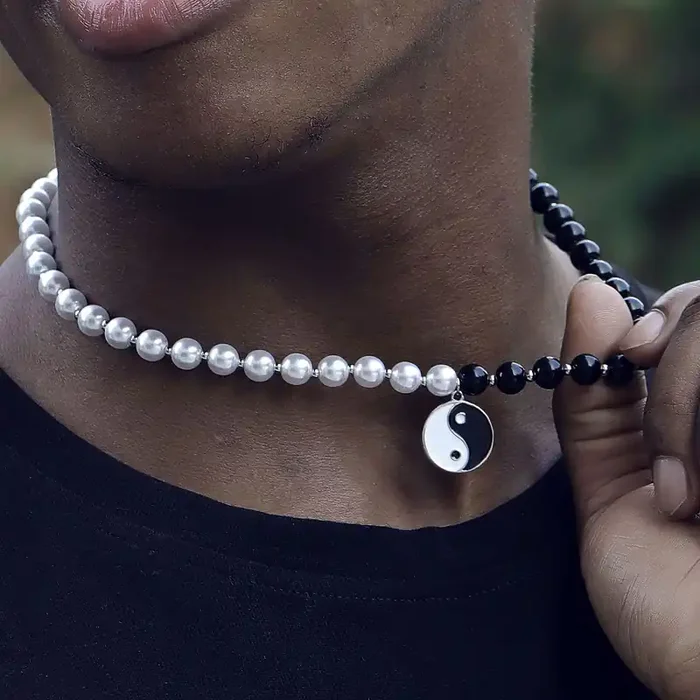 Helloice Yin Yang Black and White Pearl Necklace