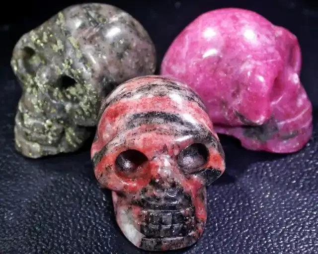 JASPER TRIO GEMSTONE SKULL BU277