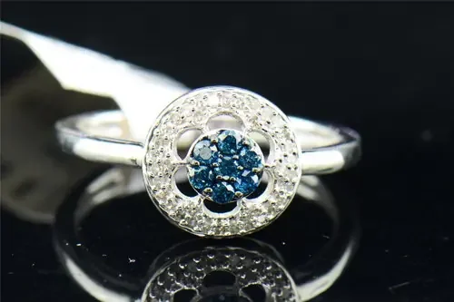 Ladies 10K White Gold Round Cut Blue Diamond Engagement Ring Right Hand .25 Ct.