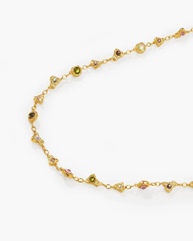 Lange Kristall-Prismenkette