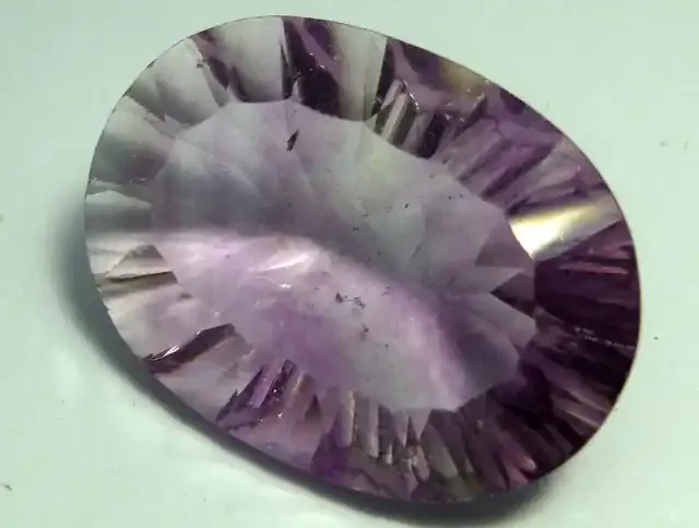 LARGE FLUROITE BRIGHT VS PURPLE HUES 29.1 CTS RT 1131