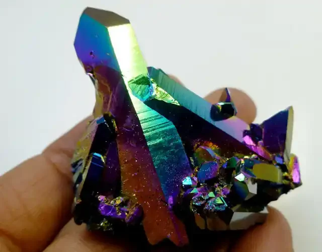 LARGE STUNNING TITANIUM TREATED QUARTZ 177 CTS MS26