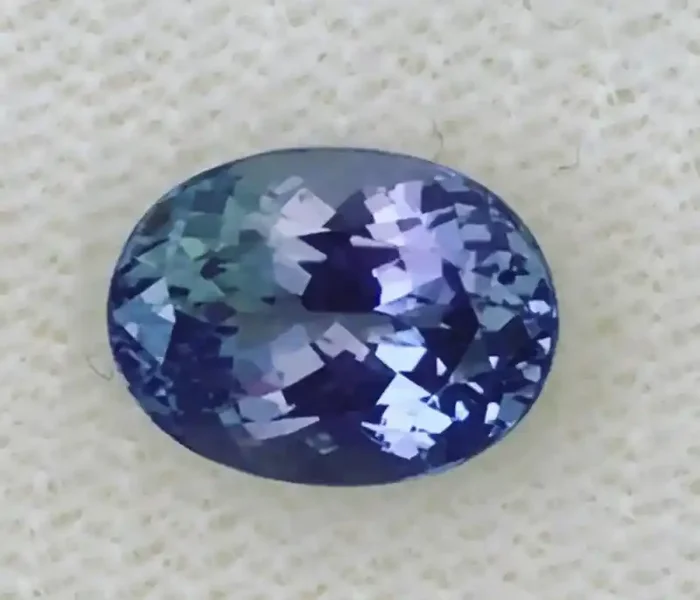 Luminous 1.8ct Oval Violet Blue Tanzanite – G15
