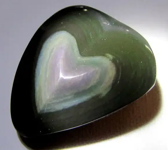MEXICAN CHATOYANT OBSIDIAN 40.5 CARATS RT 640