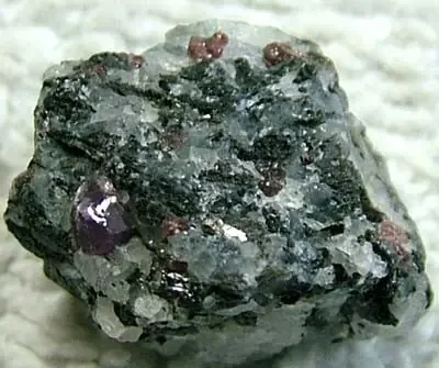 (MGW) RUBY SPECIMEN 40 CTS