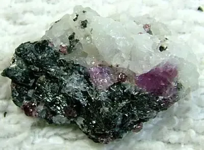 (MGW) RUBY SPECIMEN