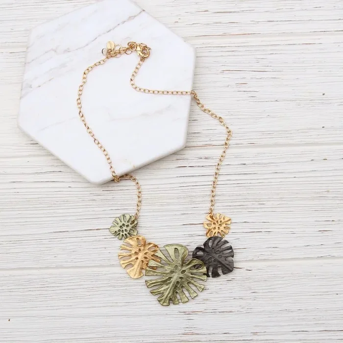 Monstera Necklace