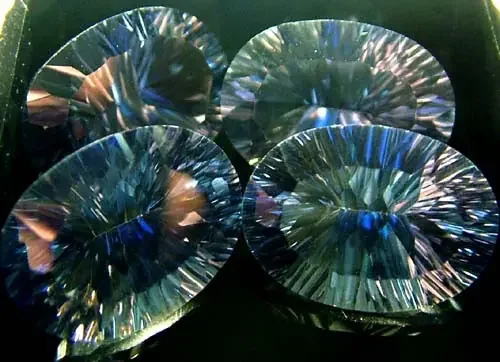 MYSTIC QUARTZ ‘‘ BLUE LAGOON‘‘ PARCEL VS 46.9 CTS [S2810]