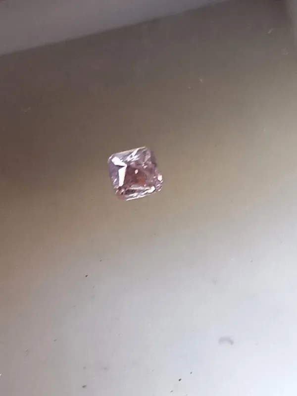NATURAL-ARGYLE- FANCYPURPLE PINK DIAMOND,0.38CTWSIZE,1PCS