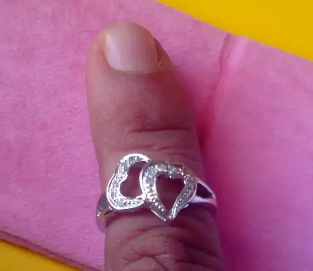 NATURAL DIAMOND RING – SPECIAL VALENTINE GIFT FOR SOMEONE