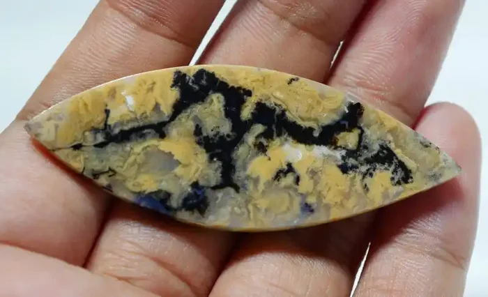 NATURAL INDONESIAN DENDRITE AGATE AA GRADE 57.45 CRT -B9-