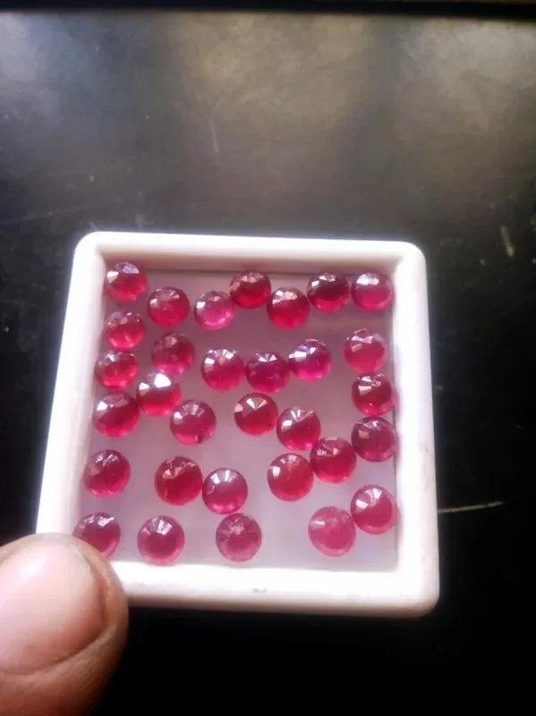 NATURAL RUBY, 31 PCS-21CTWLOT, SIZE -APP 5MM