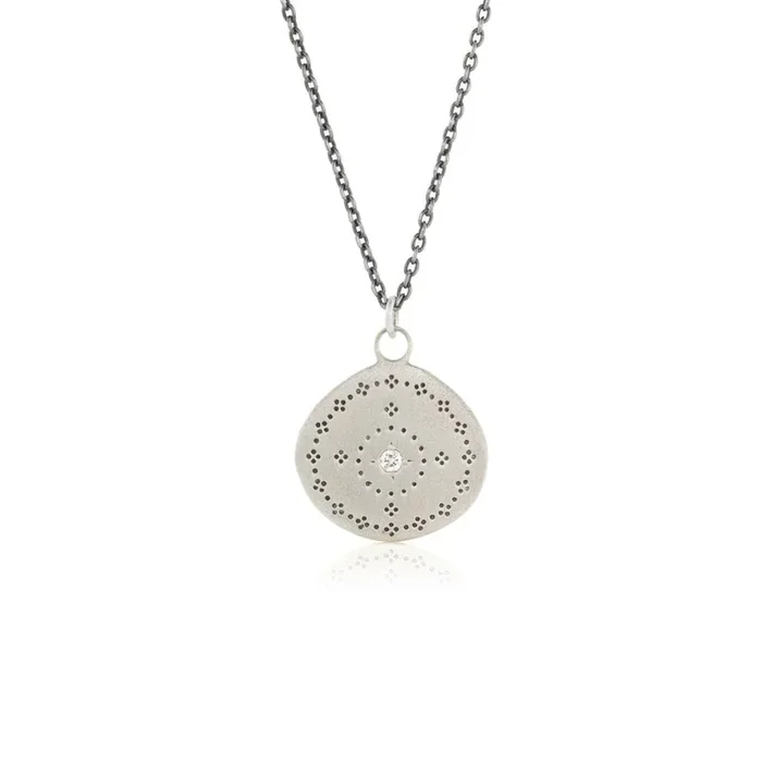 Nostalgia Pendant with Diamond