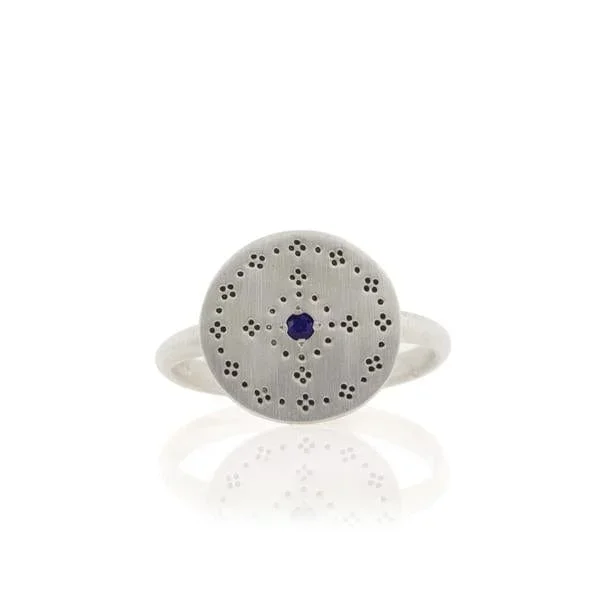 Nostalgia Ring with Sapphire