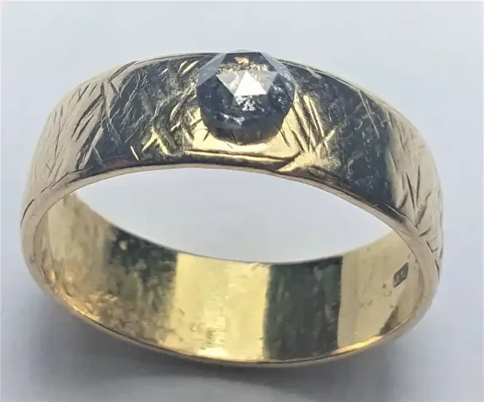 One 4mm Medium Salt and Pepper Rose cut diamond 0.33ct