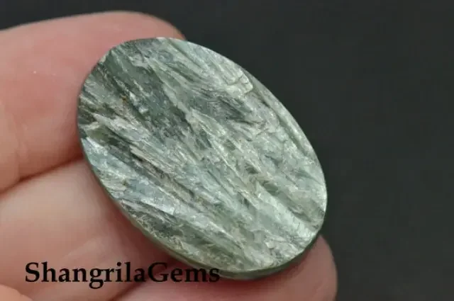 oval serapahinite cabochon matte unpolished