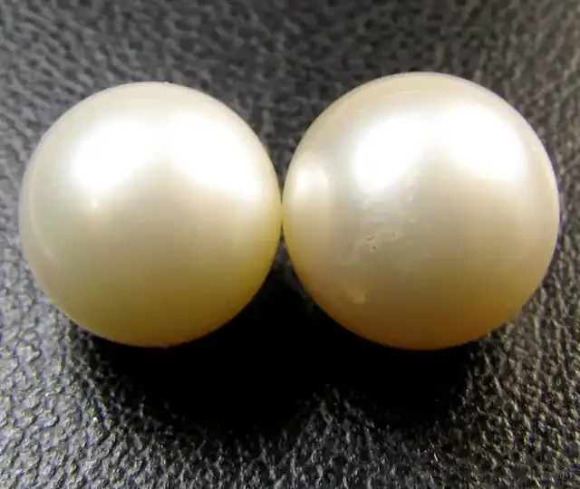 PAIR Champagne GRADED TAHITIAN PEARL 16.8 CTS RT 18