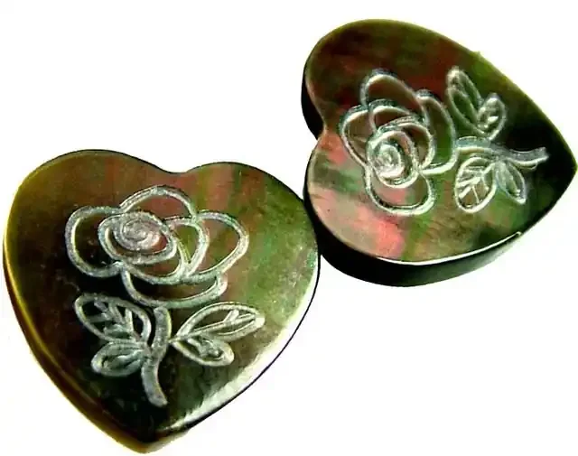 PAIR MOTHER OF PEARL CARVED HEARTS – 4.95 CTS [PF 1265]