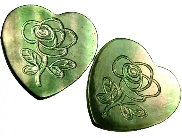 PAIR MOTHER OF PEARL CARVED HEARTS – 5.00 CTS [PF 1278]