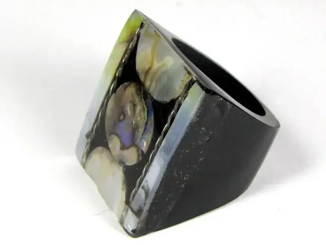 PEARL SHELL INTARSIA RING SIZE 7.5 AAT 1691