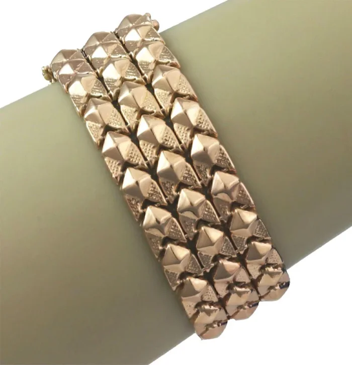 Pyramid Style 18k Rose Gold 22mm Wide Flex Link Bracelet