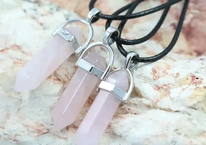 Re Sellers Three double pointed Rose Quartz Pendants NA 444