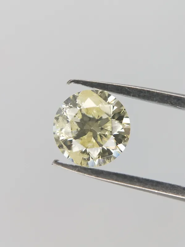 Round Brilliant Diamond , Conflict Free Diamond Yellow Diamonds 0.37 cts