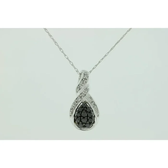 Royal 14K White Gold Diamond & Black Diamond Pendant – Timeless Elegance