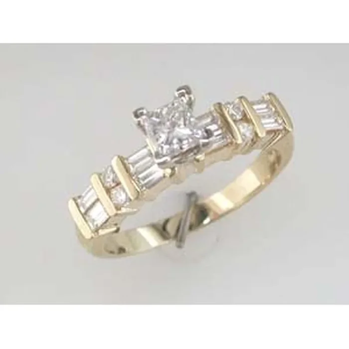 Royal 14K Yellow Gold Princess Cut Diamond Engagement Ring – 0.42 Carat Total Diamond Weight