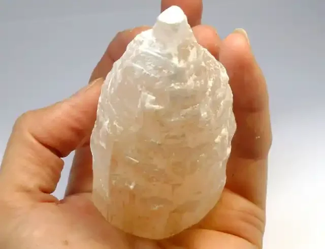 SELENITE CASTLE 1306 CARATS RT1157