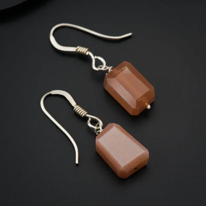 Silver Earrings Moonstone : Hook Style