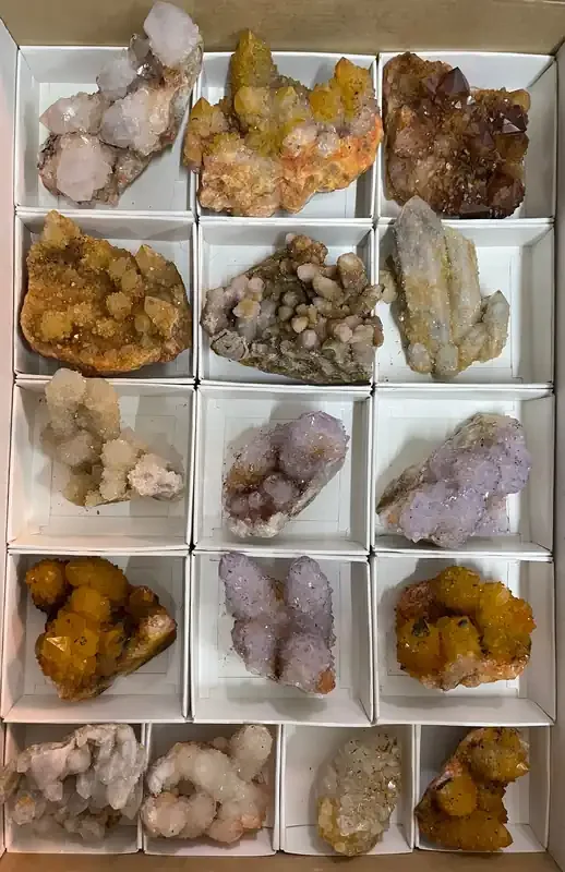 Spirits Quartz – Wholesale flat from Boekenhouthoek, South Africa – 16 pieces (2.770 kg)