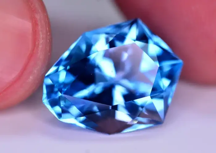 Stunning 17 Ct Natural Blue Topaz Gemstone SKU A29