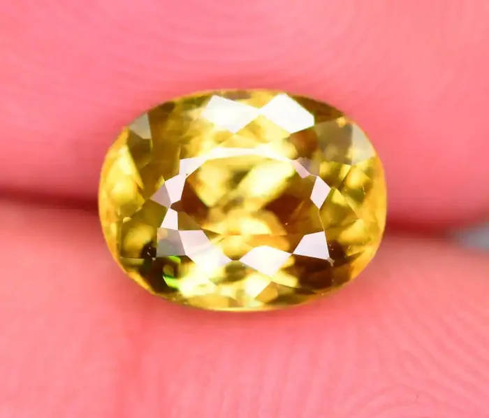 Superb Spark 1.05 Ct Natural Tanzanian Sphene A5