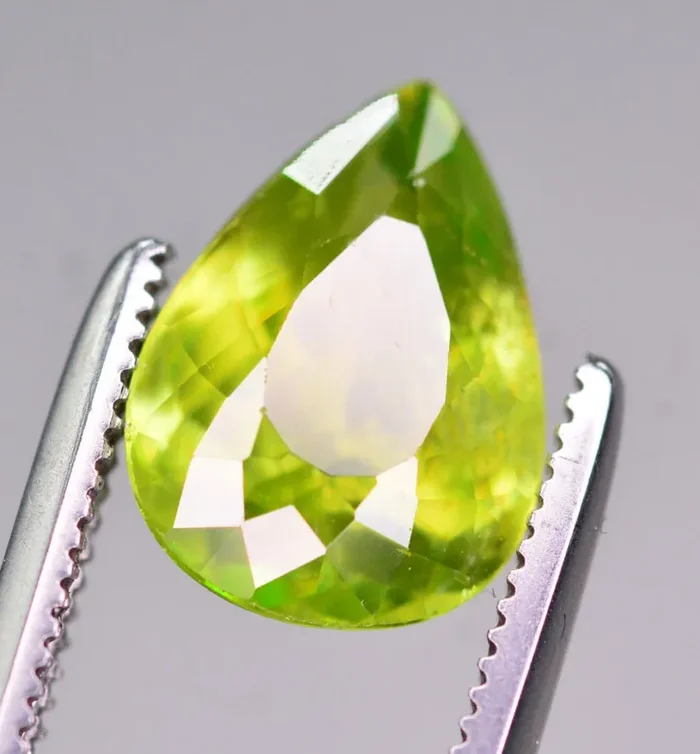 Superb Spark 2.20 Ct Natural Tanzanian Sphene A2