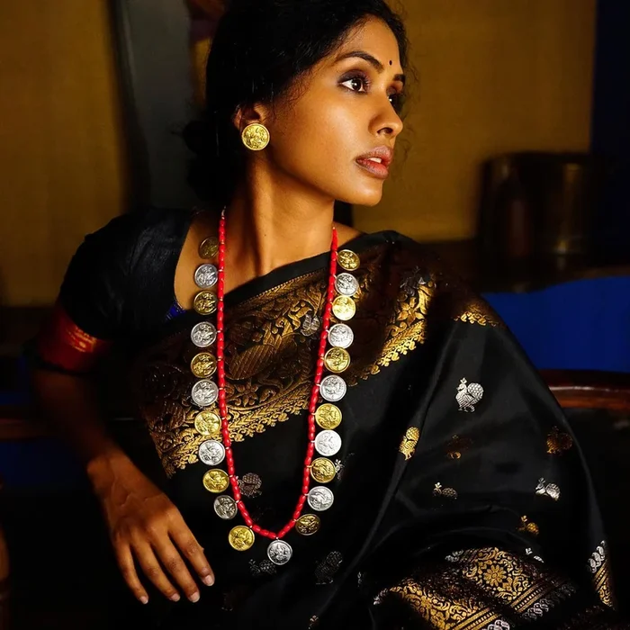 Swarna Rajat Putali-Haar Set: Long ( ( Coin necklace )
