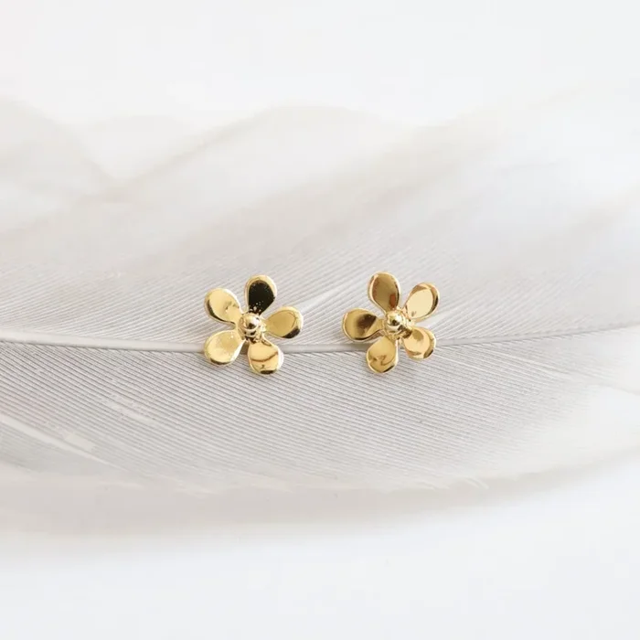 Tiny Flower Stud Earring in Gold Vermeil