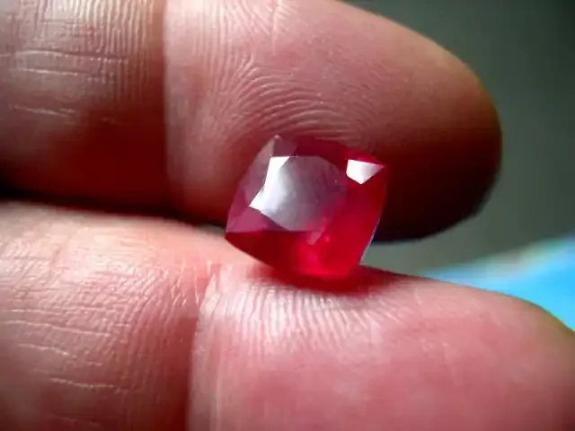 TOP QUALITY CERTIFIED NATURAL RUBY 7,28 CTS