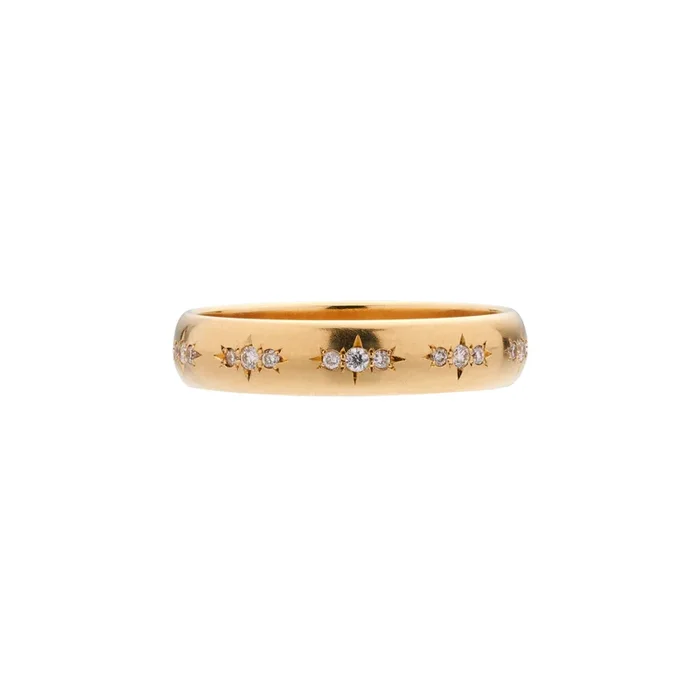 Tura Sugden 18k Yellow Gold Three White Diamond Cluster Cloak Band Ring – 3mm