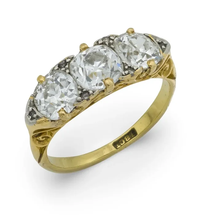 Victorian 2.80 carat diamond 18k yellow gold 3 stone ring