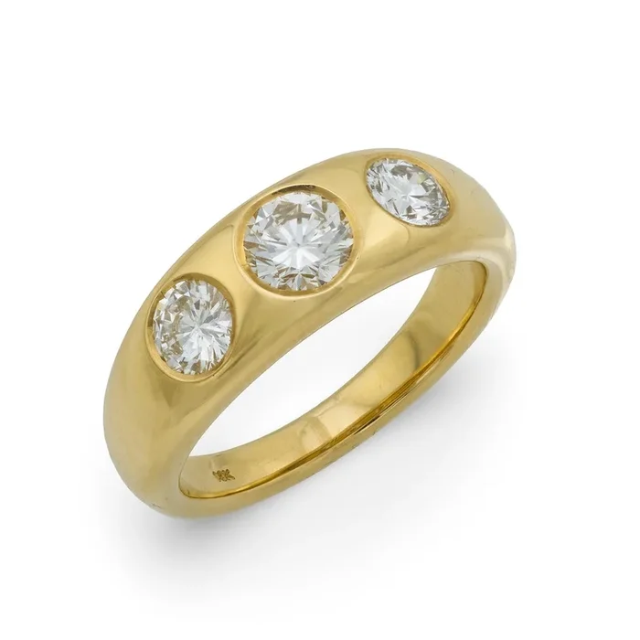 Vintage 1.10 carat diamond 18k yellow gold 3 stone bezel ring