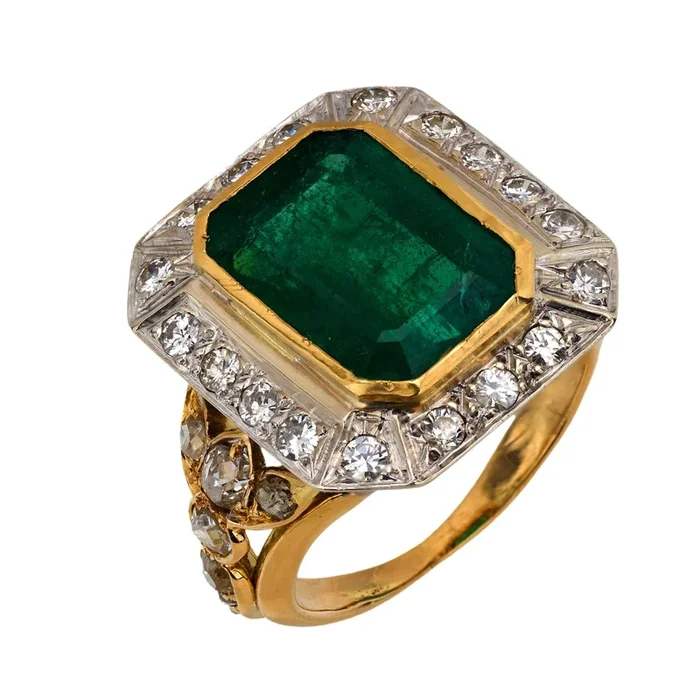 Vintage 5.60 carat emerald diamond 18k yellow gold cocktail ring