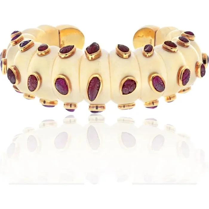 Vintage Elegance 18K Yellow Gold Ruby Cuff Bracelet – David Webb