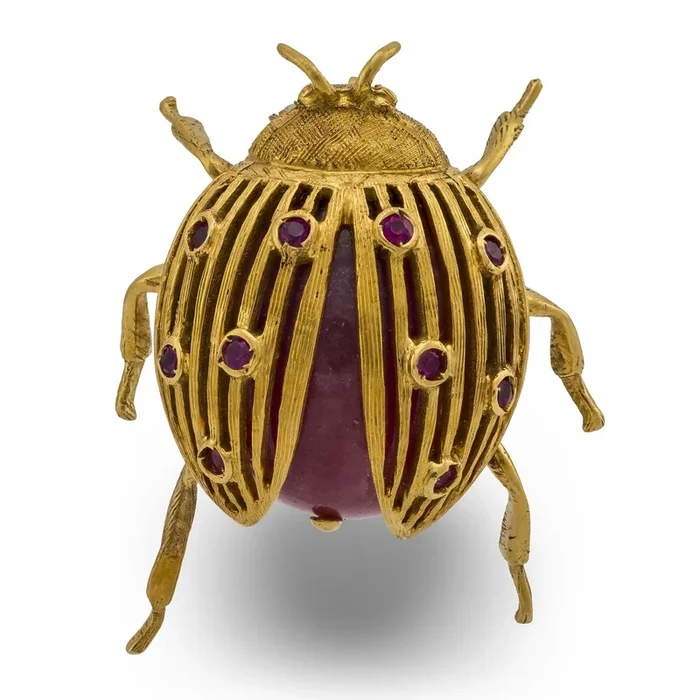 Vintage ruby 18k yellow gold beetle brooch