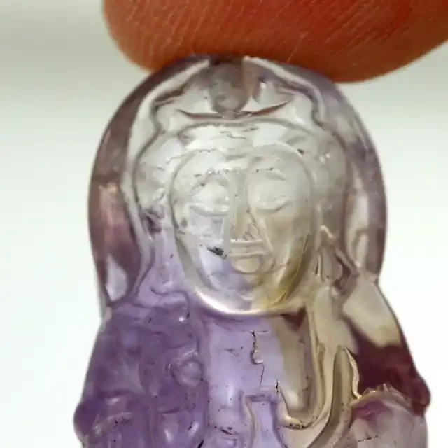 VVS AMETRINE STONE CARVING (QAT19)