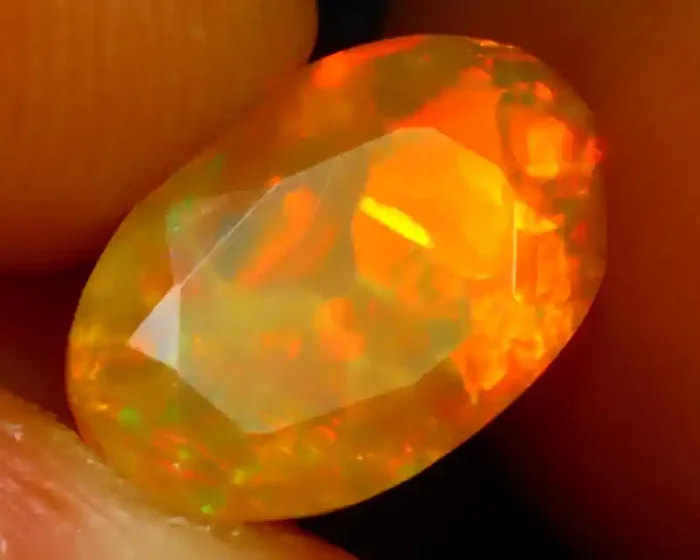 Welo Opal 1.62Ct Natural Ethiopian Play of Color Opal ER85/A3